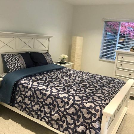 Beautiful Modern Suite Βόρειο Βανκούβερ Εξωτερικό φωτογραφία