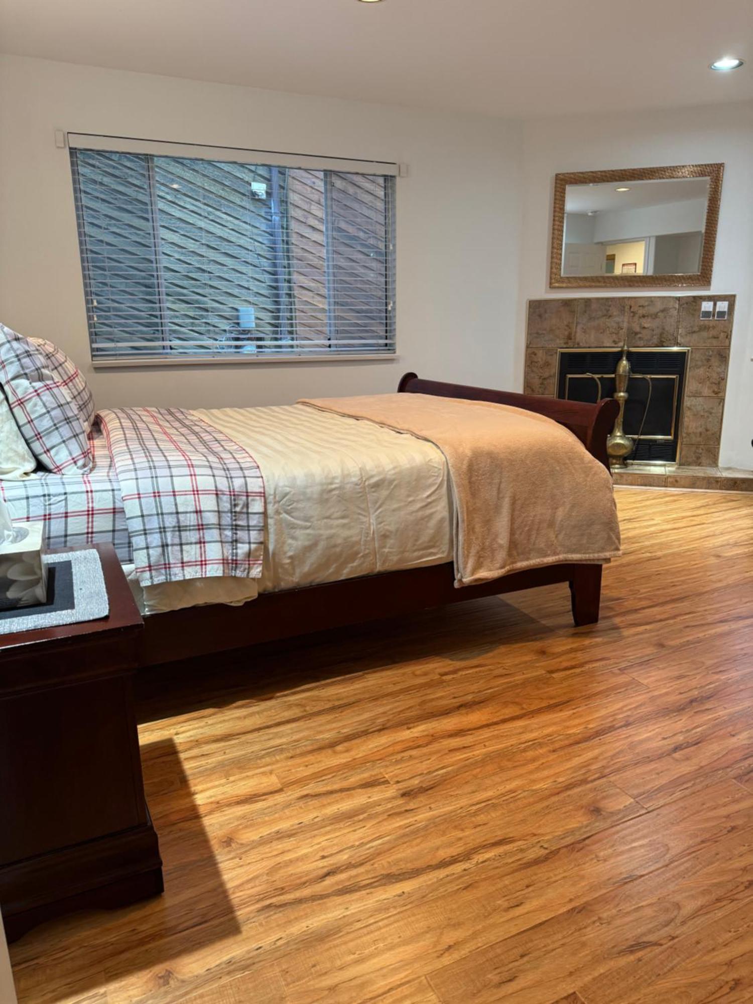 Beautiful Modern Suite Βόρειο Βανκούβερ Εξωτερικό φωτογραφία