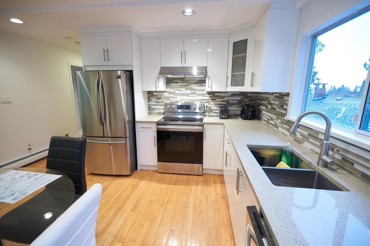 Beautiful Modern Suite Βόρειο Βανκούβερ Εξωτερικό φωτογραφία